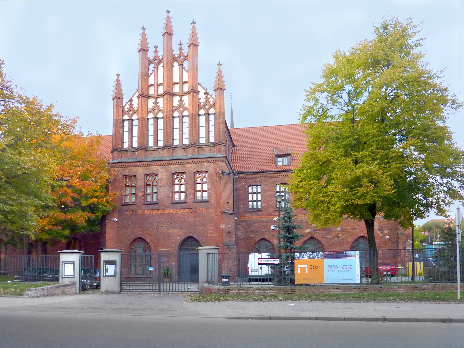 Autorstwa Origin.: Stako, Correction Szczebrzeszynski - Praca własna, CC BY-SA 3.0, https://commons.wikimedia.org/w/index.php?curid=11814087