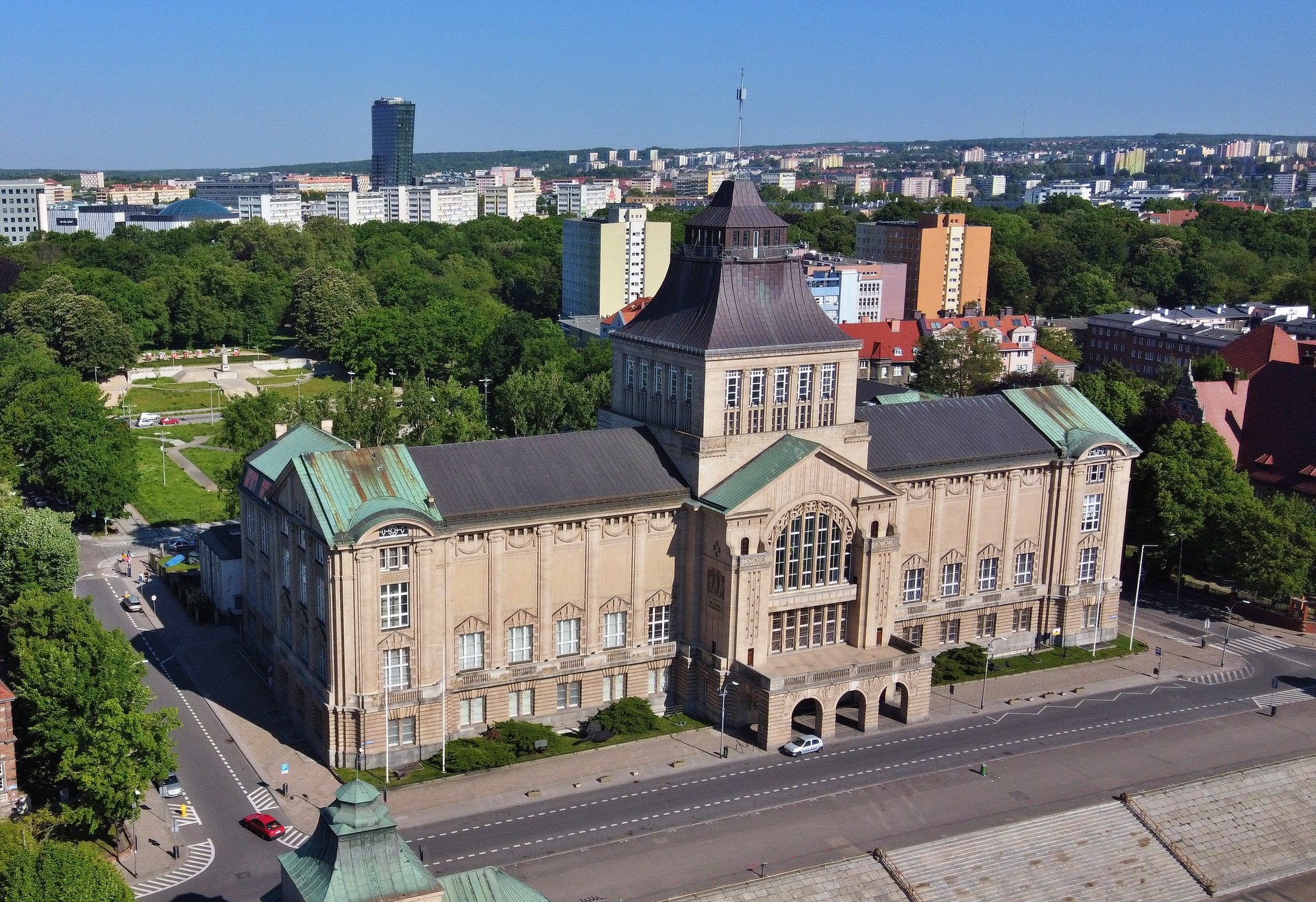 Autorstwa Kapitel - Praca własna, CC BY-SA 4.0, https://commons.wikimedia.org/w/index.php?curid=107202698